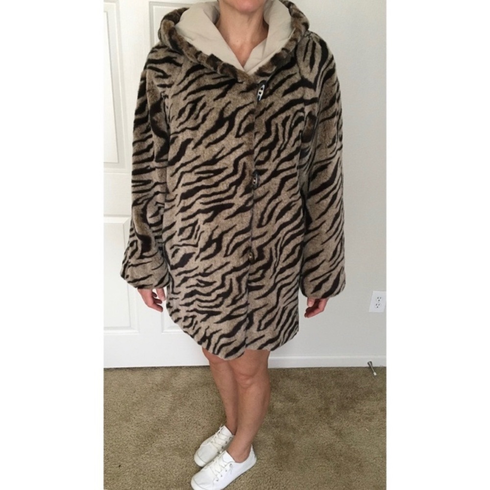 Jones New York reversible faux fur hooded coat